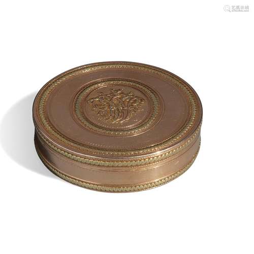 Two-tone gold round box, Louis XVI era