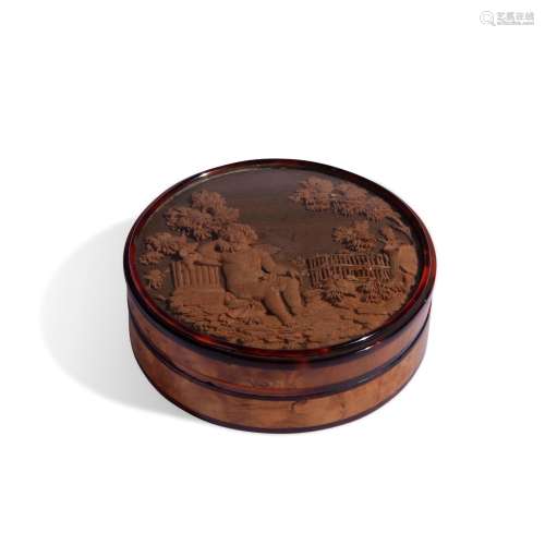 Round wood box and tortoiseshell with bas-relief by Giuseppe...