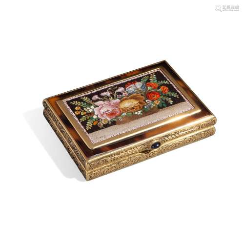 Rectangular box in gold and micromosaic with a still life