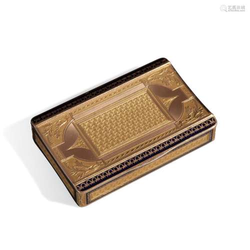 Rectangular snuff box in chased gold