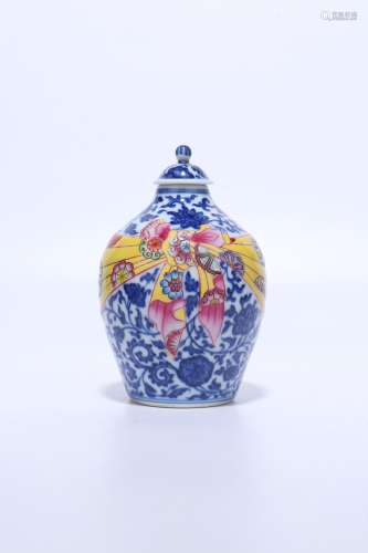 Chinese Qing Dynasty Blue And White Famille Rose Porcelain J...
