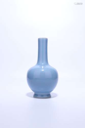 Chinese Qing Dynasty Blue Glazed Porcelain Bottle