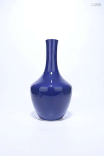 Chinese Qing Dynasty Blue Porcelain Bottle