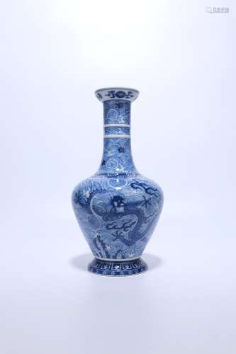 Chinese Qing Dynasty Blue And White Dragon Porcelain Bottle