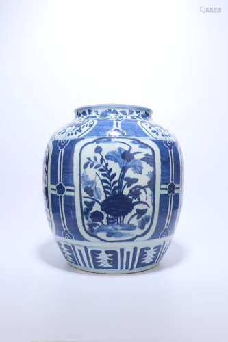 Chinese Ming Dynasty Blue And White Flower Porcelain Jar