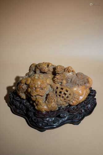 Chinese Qing Dynasty Shoushan Stone Ornaments