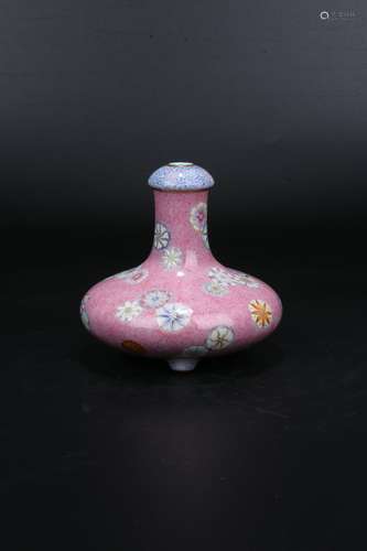 Chinese Qing Dynasty Qianlong Famille Rose Porcelain Vessel