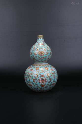 Chinese Qing Dynasty Daoguang Green Ground Famille Rose Porc...