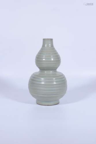 Chinese Guan Kiln Porcelain Gourd Bottle