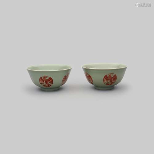 A pair of iron-red enamelled celadon 'phoenix' bowls