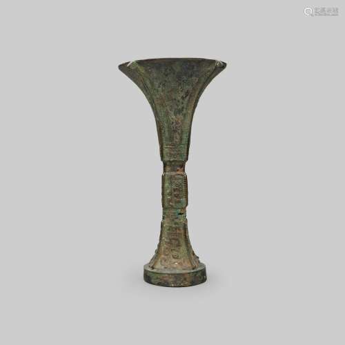 An archaistic bronze wine vessel, gu