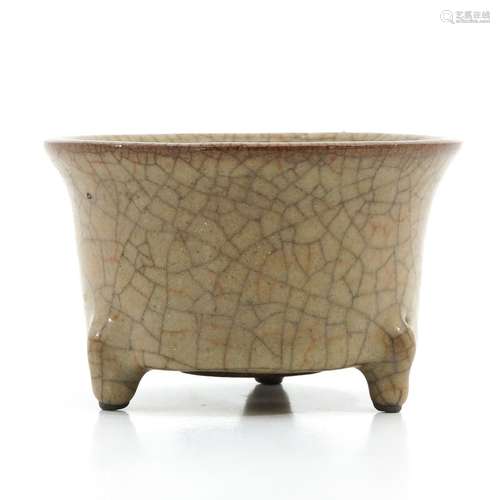 A Crackleware Decor Planter