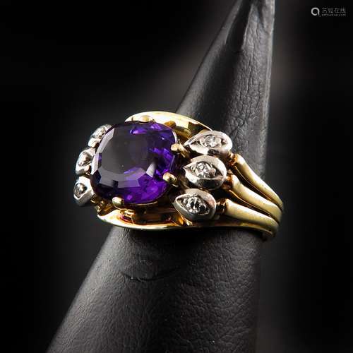 A Ladies 14KG Amethyst and Diamond Ring