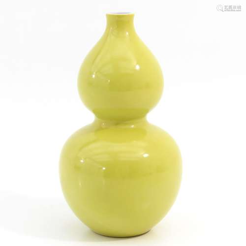 A Yellow Glaze Gourd Vase