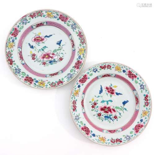 A Lot of 2 Famille Rose Plates