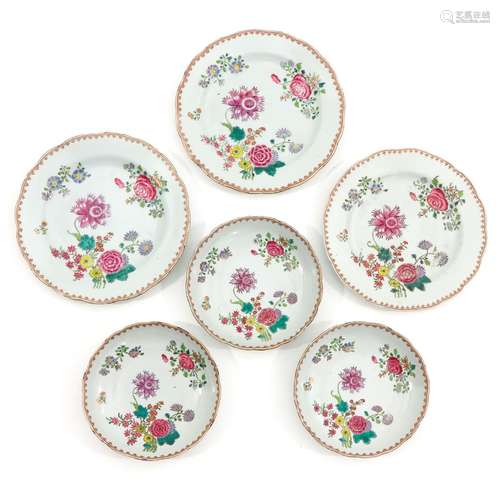 A Collection of 6 Famille Rose Plates