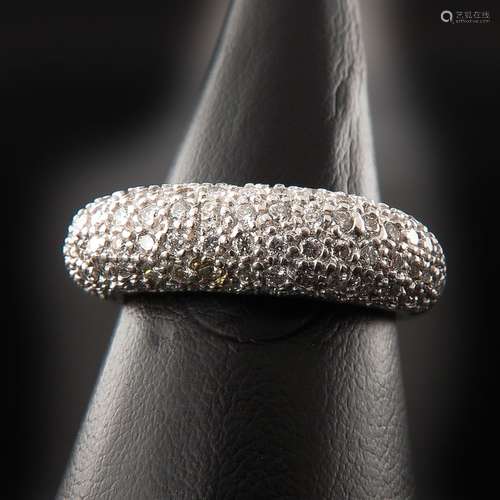 A Ladies 14KG Diamond Ring