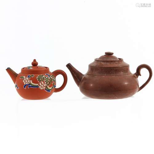 A Lot of 2 Yixing Teapots