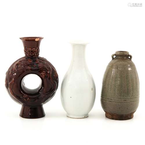 A Collection of 3 Vases