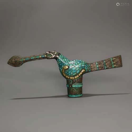 A CHINESE VINTAGE BRONZE STICK HEAD