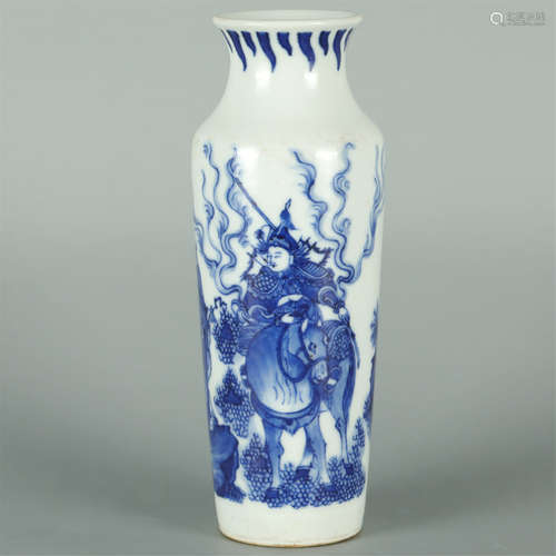 A BLUE-AND-WHITE GLAZED PORCELAIN VASE