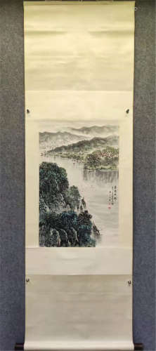 A MODERN SCROLL PAINTING OF LANDSCAPE