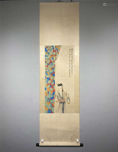 A SCROLL PAINTING OF COURT LADY