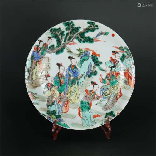 A WUCAI GLAZED PORCELAIN PLATE