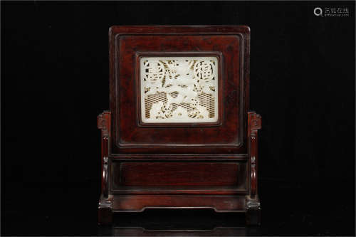 A MING DYN. STYLE HETIAN WHITE JADE TABLE SCREEN