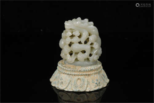 A YUAN DYN. HETIEN JADE HAT TOP WITH DRAGON