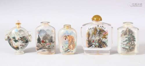 A MIXED LOT OF 5 CHINESE REVERSE PAINTED SNUFF BOTTLES - eac...