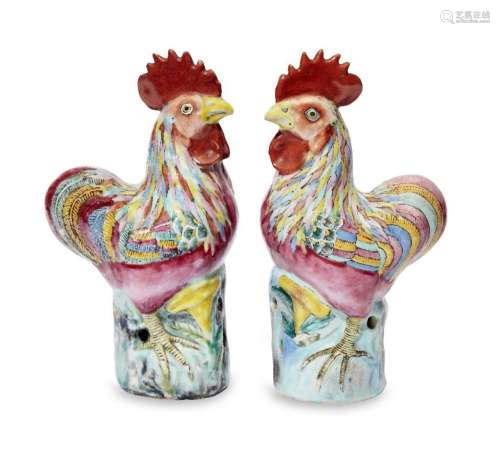 A pair of Chinese export porcelain models of cockerels, 19th...