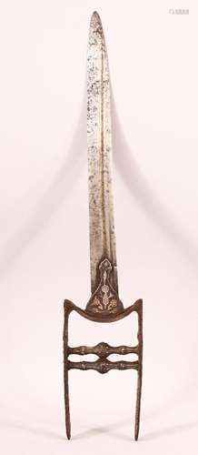 A 17TH CENTURY INDIAN SILVER INLAID IRON KATAR DAGGER, with ...