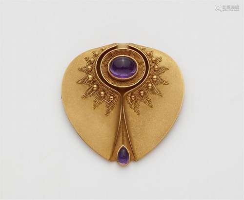 An 18k gold granulation amethyst brooch