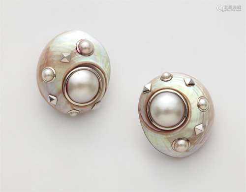 A pair of American sea shell and pearl earclips