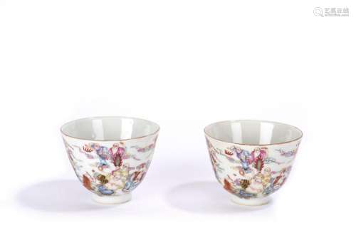 A Pair of Chinese Famille Rose Luohan Cups