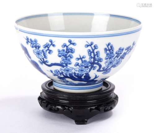 Chinese Blue and White Three Flowers Bowl