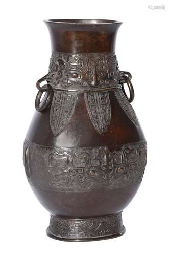 A CHINESE BRONZE ARCHAISTIC WINE VESSEL