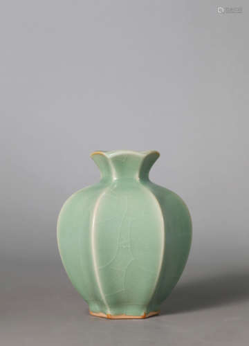 A Celadon Glaze Hexagonal Vase