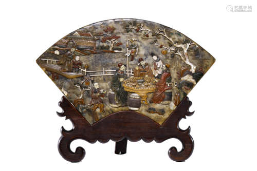 A Hard Stone Inlaid Shoushan Stone Table Screen