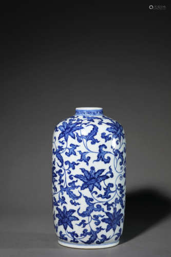 A Blue and White Flowers Brush Pot