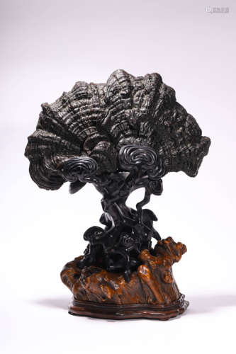 A Carved Longyan Wood Lingzhi Fungus Ornament