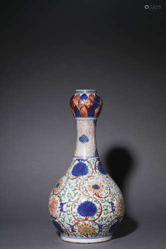 A Wucai Glaze Flower Garlic-Head Shape Vase