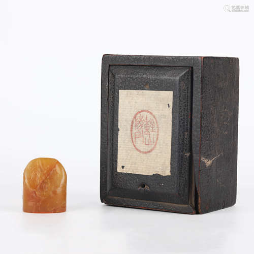 A Carved Tianhuang Stone Landscape Seal