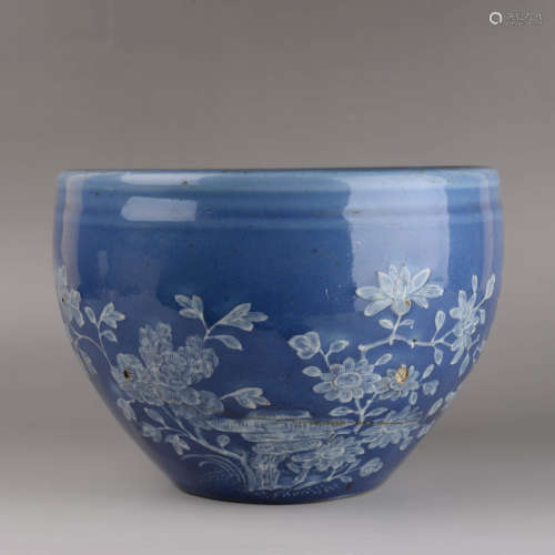 A Blue Glaze Floral Scroll Jar