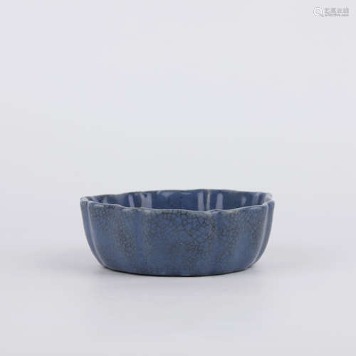 A Blue Glaze Lobed Washer