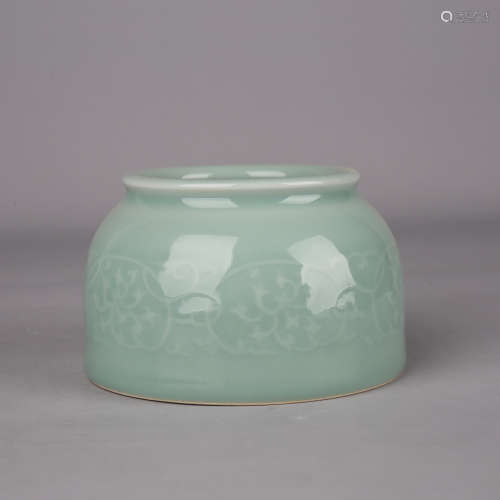 A Moulded Celadon Glaze Water Pot