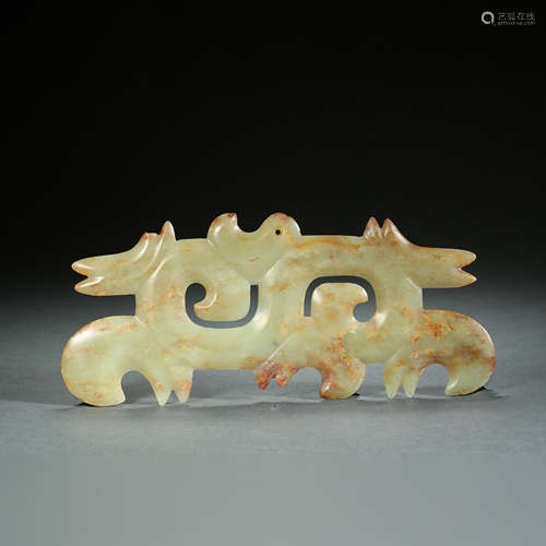 Hongshan Culture, Hook-Cloud Shaped Jade Pendant