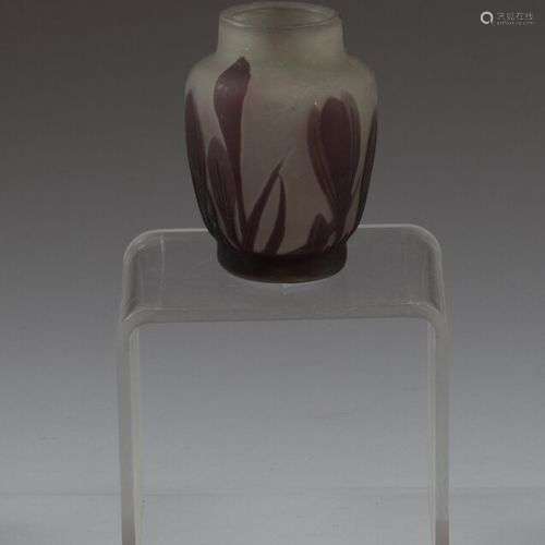 Etablissement GALLE (1904-1936) Petit vase en verre multicou...