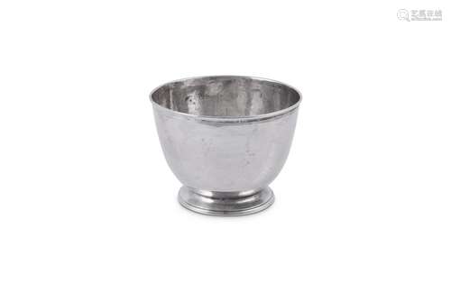 A GEORGE I IRISH SILVER SMALL BOWL BY JOHN HAMILTON